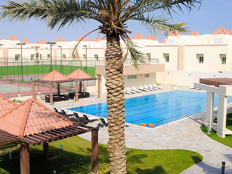 FURNISHED 4BR + MAID VILLA IN ABU SIDRA - Photo 1