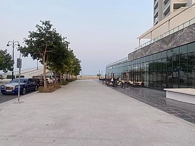 متجر مذهل بمنطقة لوسيل