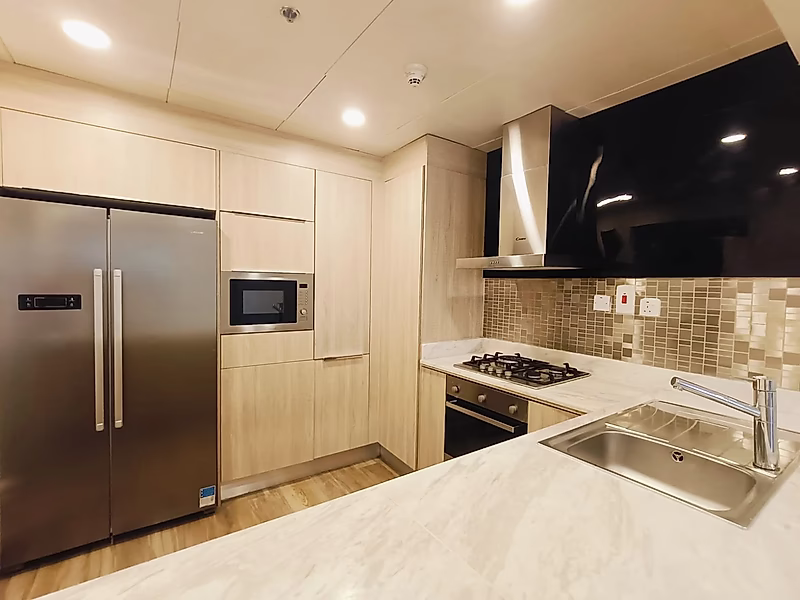 Spacious 1 bed semi furnished apartment with a beautiful terrace in Lusail - Photo 2