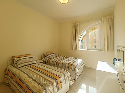 استثمر الآن! | شقة مفروشة مكونة من غرفتي نوم | إمكانية الوصول إلى الشاطئ