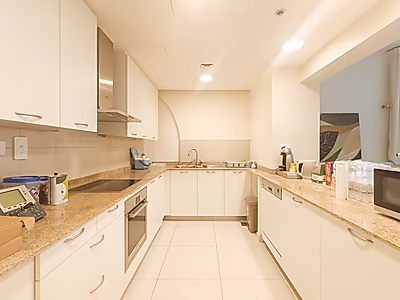 استثمر الآن! | شقة مفروشة مكونة من غرفتي نوم | إمكانية الوصول إلى الشاطئ