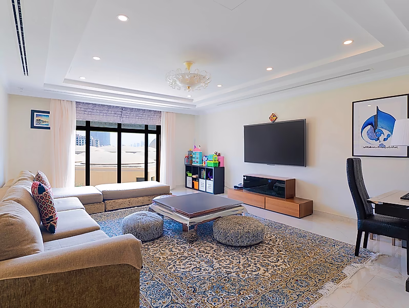 CHARMING 4-BEDROOM DUPLEX TOWNHOUSE IN PORTO ARABIA - Photo 1
