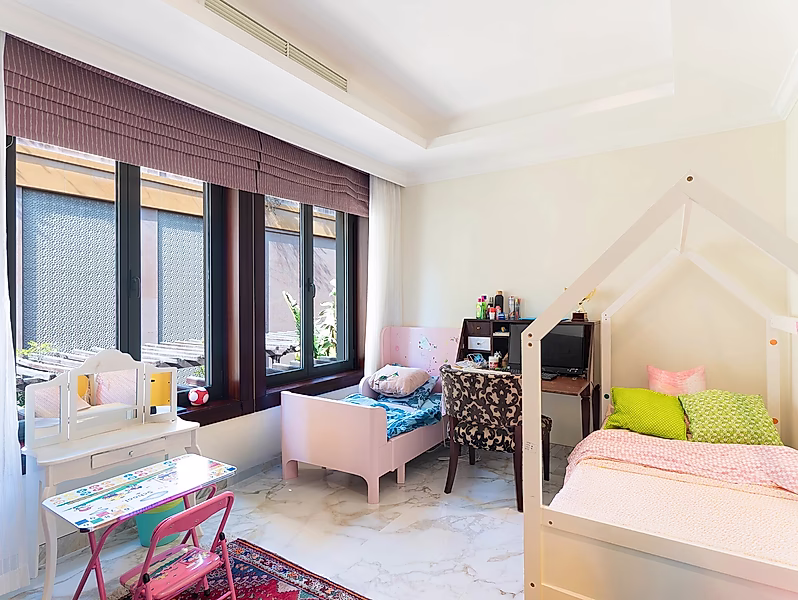 CHARMING 4-BEDROOM DUPLEX TOWNHOUSE IN PORTO ARABIA - Photo 7