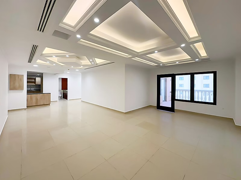 UNLOCK INVESTMENT POTENTIAL IN PORTO ARABIA! FULLY RENOVATED 2 BEDROOM | UNIQUE LAYOUT - Photo 1