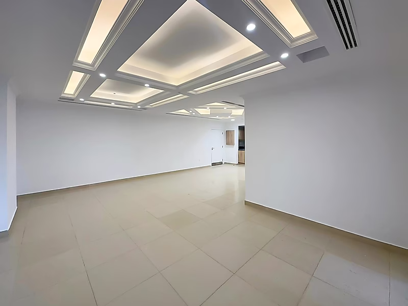 UNLOCK INVESTMENT POTENTIAL IN PORTO ARABIA! FULLY RENOVATED 2 BEDROOM | UNIQUE LAYOUT - Photo 3