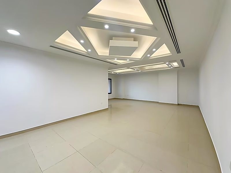 UNLOCK INVESTMENT POTENTIAL IN PORTO ARABIA! FULLY RENOVATED 2 BEDROOM | UNIQUE LAYOUT - Photo 4