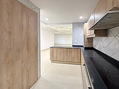 UNLOCK INVESTMENT POTENTIAL IN PORTO ARABIA! FULLY RENOVATED 2 BEDROOM | UNIQUE LAYOUT