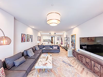 عائد استثمار مضمون | شقة مفروشة بها غرفتان + غرفة خادمة | بيرل