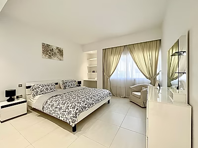 فيلا رائعة مكونة من 5 غرف نوم في منطقة أسباير زون | متضمنة شهرين مجانيين