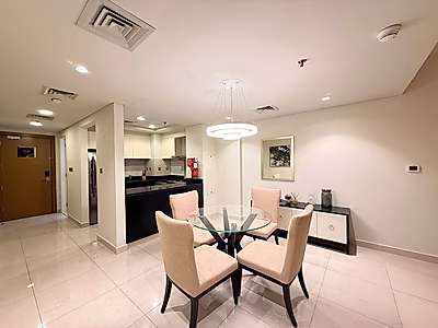 شقة واسعة بغرفة نوم واحدة للبيع | لوسيل مارينا | طابق علوي