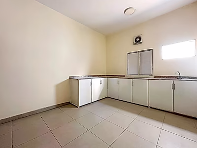 عرض استثنائي لسكن عمال - 88 غرفة في منطقة صناعية رئيسية