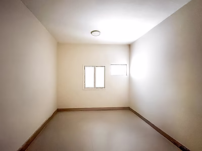 عرض استثنائي لسكن عمال - 88 غرفة في منطقة صناعية رئيسية