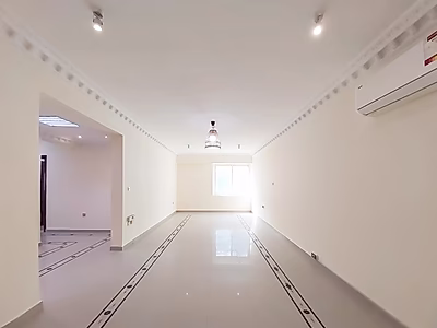 شقة 3 غرف نوم غير مفروشة للإيجار