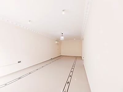 شقة 3 غرف نوم غير مفروشة للإيجار