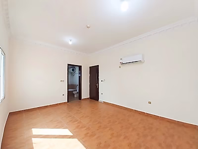 شقة 3 غرف نوم غير مفروشة للإيجار