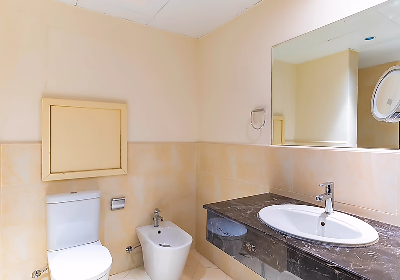 LUXURIOUS 2 BEDROOM APARTMENT WITH DIRECT MARINA VIEW | PORTO - Photo 12