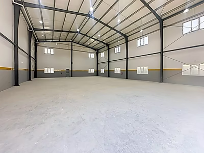 مستودع جديد بمساحة 1000 متر مربع في بركة العوامر