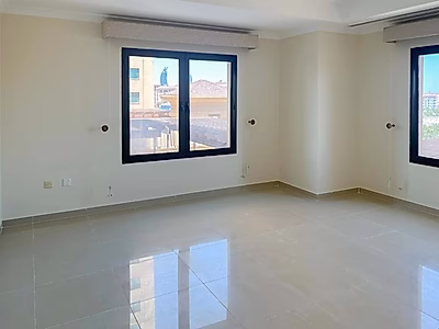 Hot Deal 2-Bedroom Apartment in Porto Arabia - With title Deed