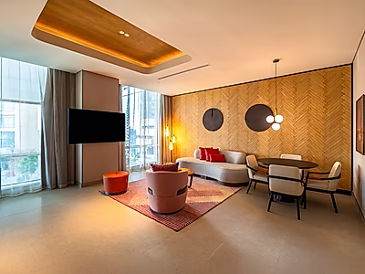 5 STAR | DELUXE 1 BEDROOM | WEST BAY