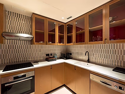 5 STAR | DELUXE 1 BEDROOM | WEST BAY