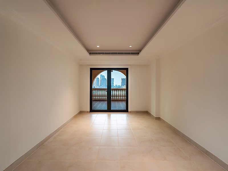 1BHK  WITH BREATHTAKING MARINA VIEW - Photo 3