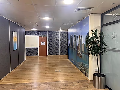 مكتب مفروش بالكامل بمساحة 12 متر مربع | الكورنيش