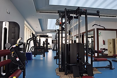 شقة مفروشة مكونة من غرفتي نوم + غرفة خادمة في منطقة المارينا | لوسيل