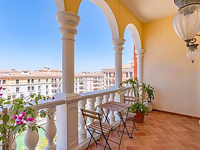 بنتهاوس فاخر من 5 غرف نوم مع تراس على السطح وإطلالات خلابة في قناة كارتييه