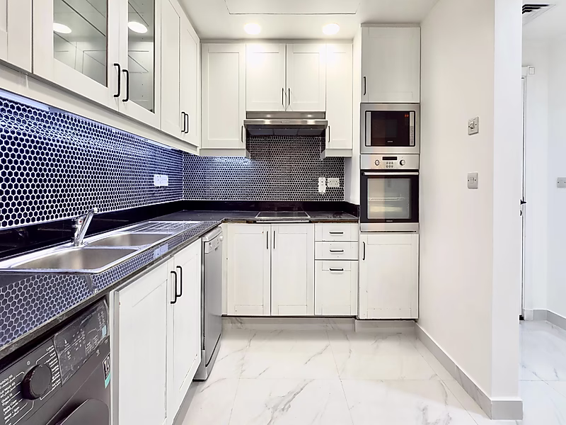 STUNNING REFINED 2-BEDROOM APARTMENT | PORTO - Photo 11