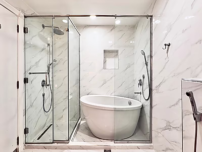 STUNNING REFINED 2-BEDROOM APARTMENT | PORTO