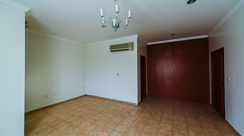 Semi Furnished 3BR+M Villa | Ain Khaled - Photo 4