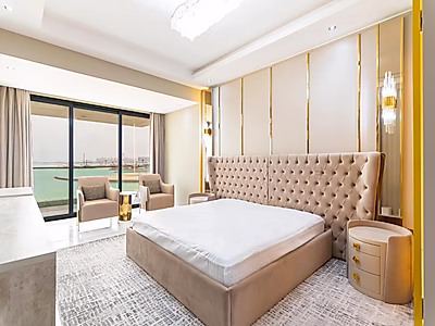 شقة فاخرة للإيجار – غرفتين نوم مع شرفة وتراس | إطلالة مباشرة وكاملة على البحر