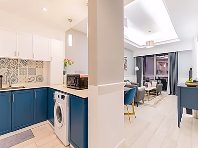 راحة معيشية حديثة في قلب السد – شقة غرفة وصالة في برج بن الشيخ