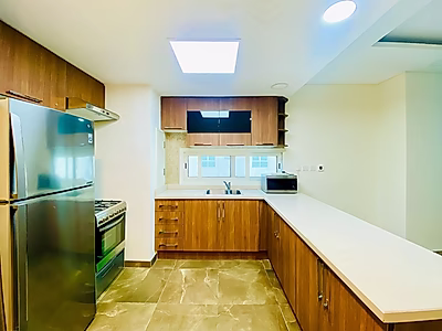 شقة واسعة بغرفة نوم واحدة | شرفتان | مؤجرة | سند ملكية