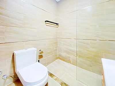 شقة واسعة بغرفة نوم واحدة | شرفتان | مؤجرة | سند ملكية