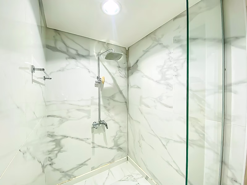 دفعة أولى 650 ألف | شقة غرفة نوم واحدة | مؤجّرة | لوسيل - Photo 10