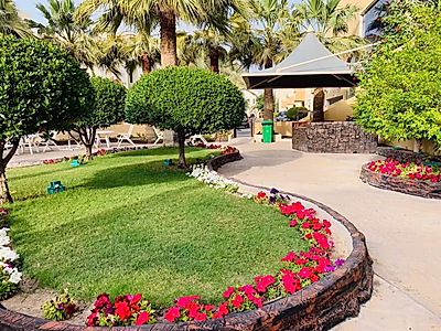 شقة مفروشة من غرفتي نوم في مجمع سكني في الدوحة | شامل الفواتير