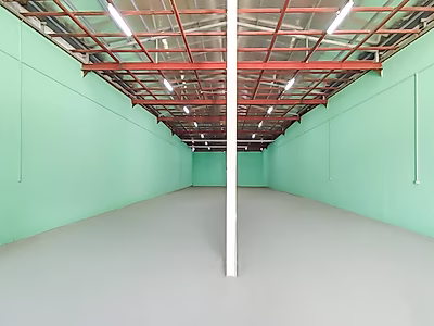 مستودع للإيجار في المنطقة الصناعية القديمة - 775م2