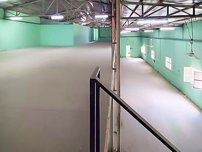 مستودع مع طابق نصفي ومكاتب للإيجار في المنطقة الصناعية القديمة - 1200 متر مربع