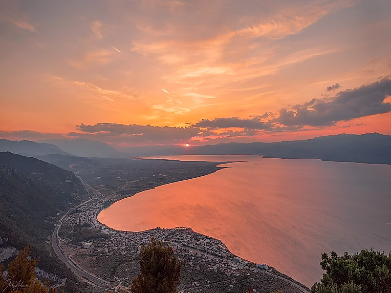 أرض على شاطئ البحر للبيع - كامينا فورلا، اليونان | موقع مثالي لتطوير منتجع أو فندق - Photo 10