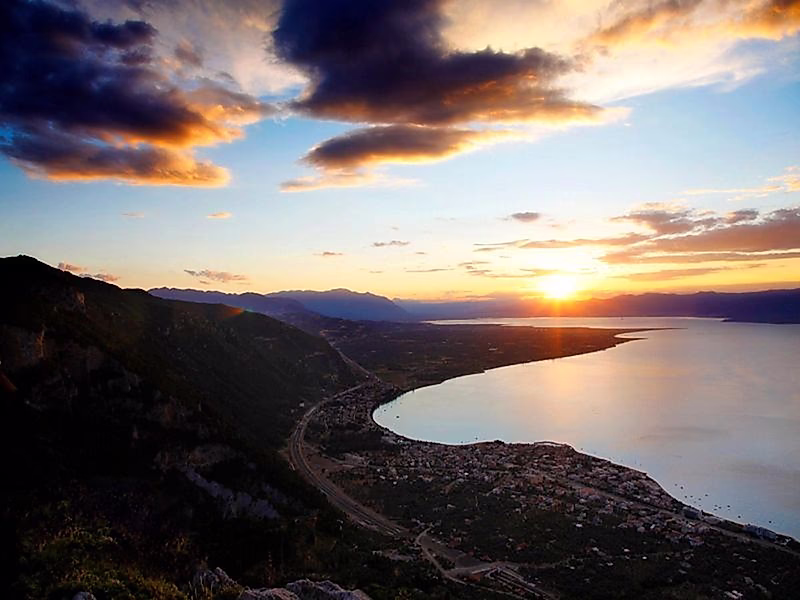 أرض على شاطئ البحر للبيع - كامينا فورلا، اليونان | موقع مثالي لتطوير منتجع أو فندق - Photo 11