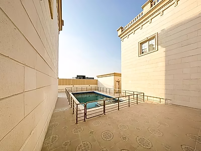 فيلا مستقلة أنيقة من 7 غرف نوم مع مسبح خاص | للبيع