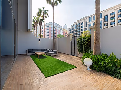 Smart Ultra-Luxury Villa for Executive Living