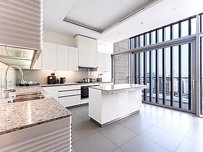 أسلوب حياة فاخر | بنتهاوس مفروش بـ4 غرف نوم | شاملة الفواتير