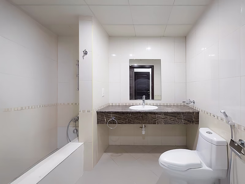 SPACIOUS 2-BEDROOM APARTMENT IN PORTO - Photo 3