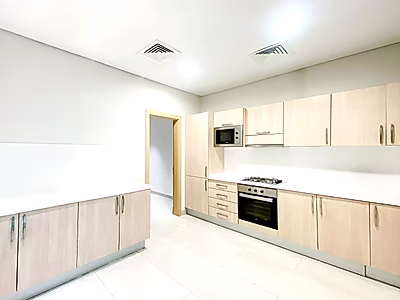 وصول إلى الشاطئ | شقة مفروشة 3 غرف نوم + غرفة تخزين | شامل كل شيء