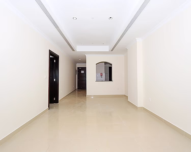 GREAT INVESTMENT! 1-BEDROOM HIGH FLOOR | PORTO - Photo 1