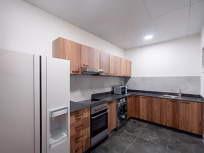 شقة مفروشة بالكامل مكوّنة من غرفتي نوم | العزيزية