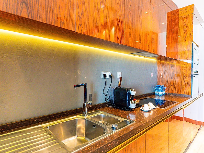 LUXURIOUS 2BR +MAID'S SERVICED APARTMENT | WEST BAY - Photo 18