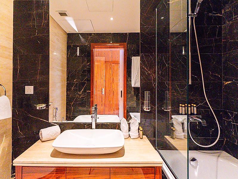 LUXURIOUS 2BR +MAID'S SERVICED APARTMENT | WEST BAY - Photo 22